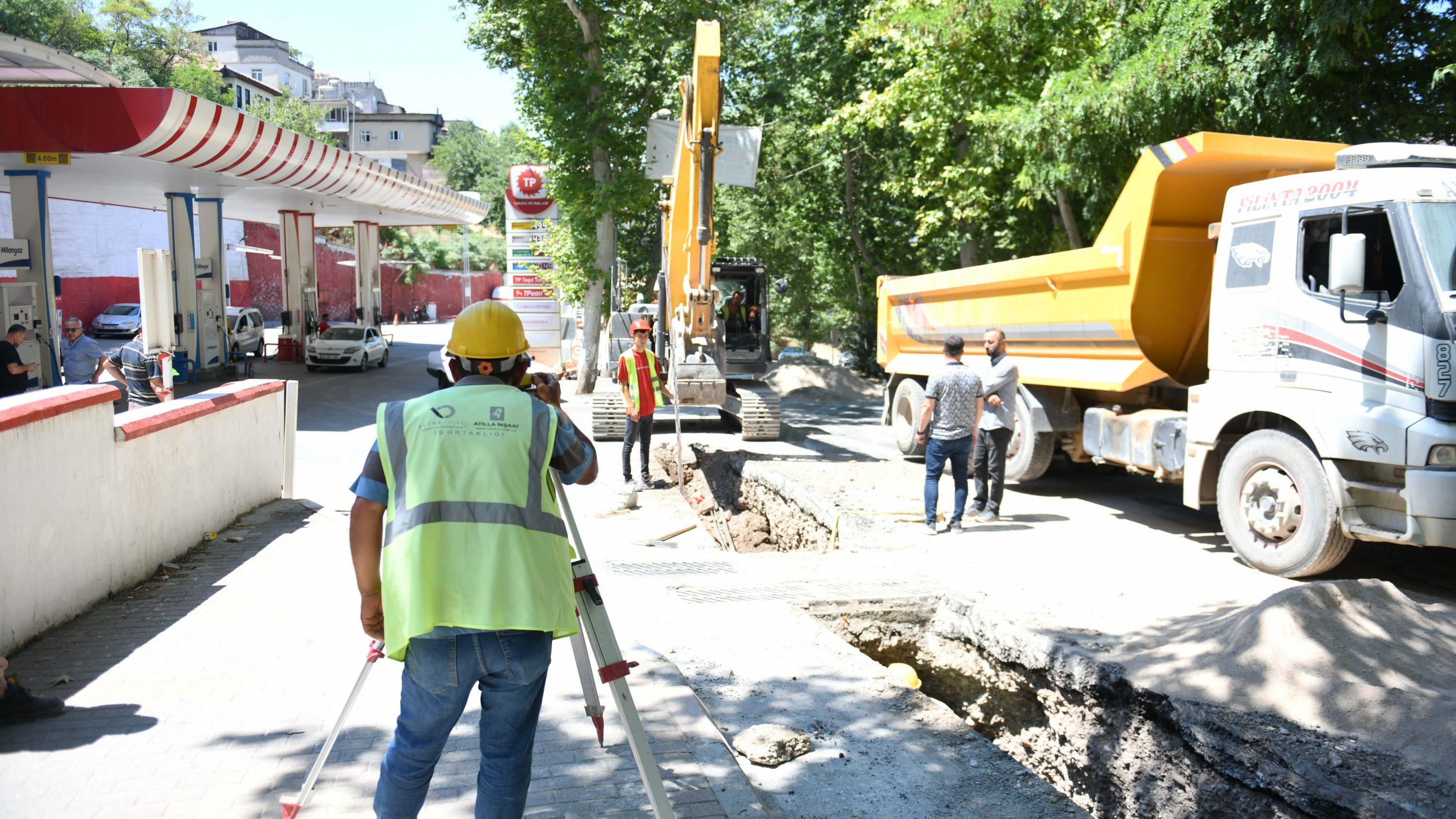 Şehir Merkezinin Yeni Şebeke Hatlarının İmalatı Sürüyor