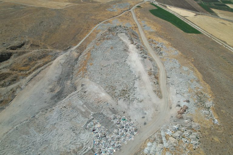 Büyükşehir, Kuzey İlçelerdeki Çöplerin Bertaraf ve Islahını Gerçekleştiriyor