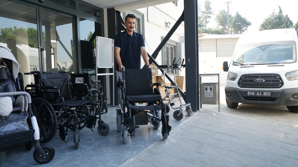 Büyükşehir “Engelleri” Ortadan Kaldırıyor