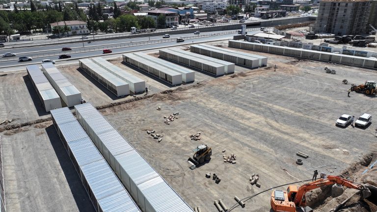 Yeni Geçici Çarşıda Alt ve Üstyapı İmalatları Sürüyor