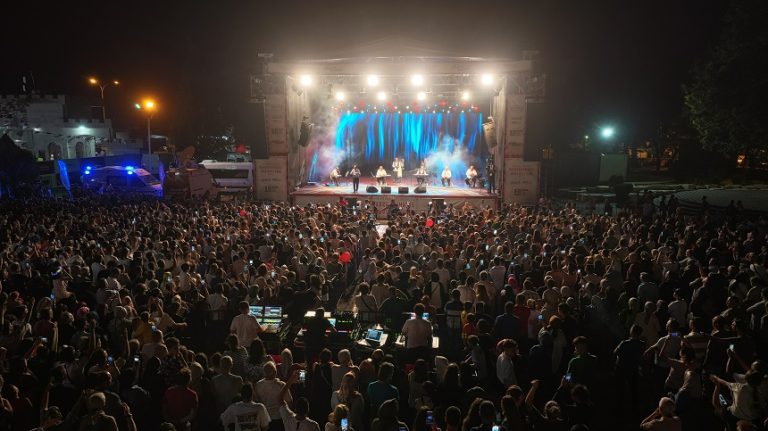 Mustafa Keser’den Ağustos Fuarı’nda Büyüleyici Performans