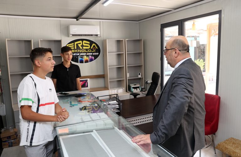 Esnaf Kan Ağlarken Biz Gülemeyiz Esnafın Sorunlarını Görmezden Gelemeyiz