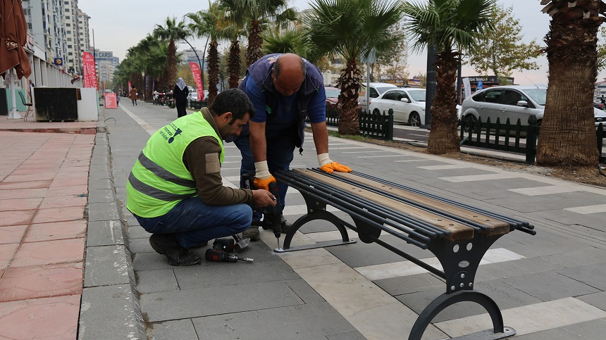 Büyükşehir, Binevler’e Yeni Şehir Mobilyaları Kuruluyor