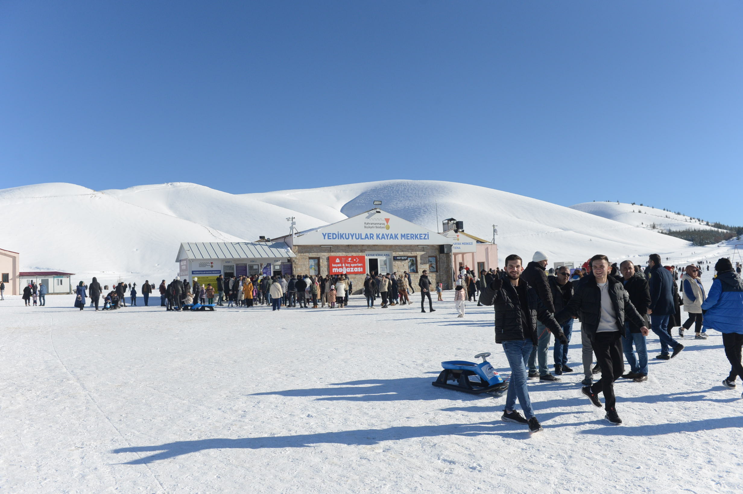 Yedikuyular Kayak Merkezi, Hafta Sonu 15 Bin Ziyaretçiyi Ağırladı