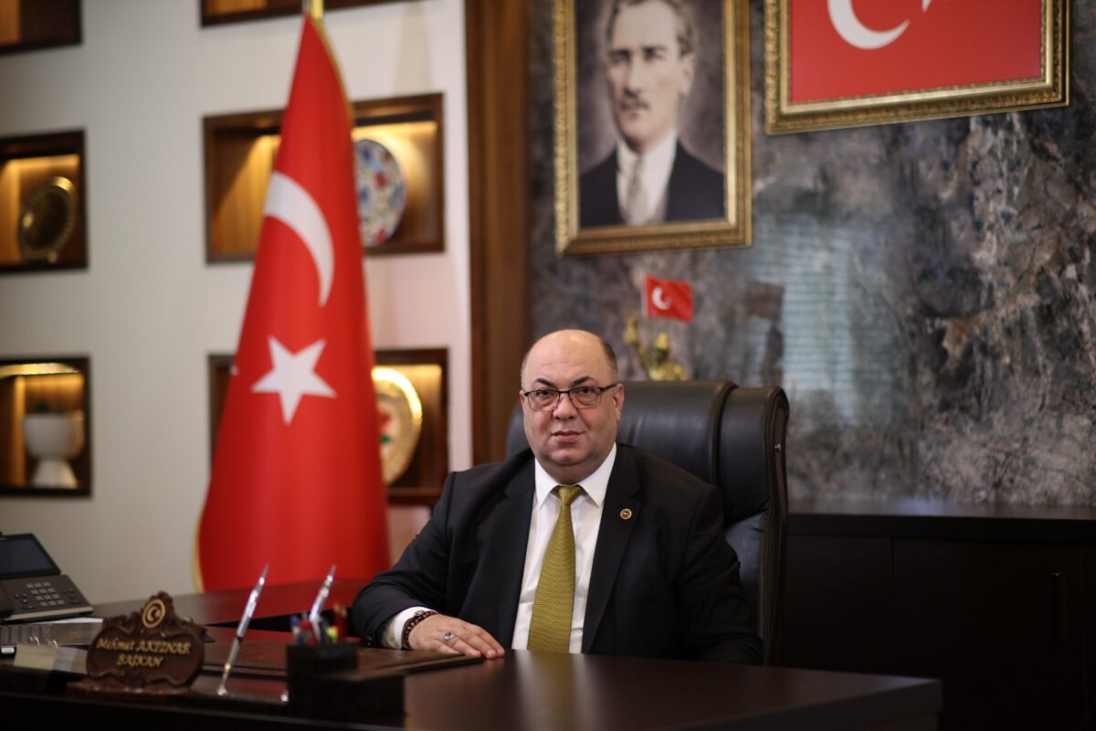 Başkan Mehmet Akpınar: “Deprem Şehitlerimizi Rahmetle Anıyoruz, Yaralarımızı Dayanışmayla Saracağız”