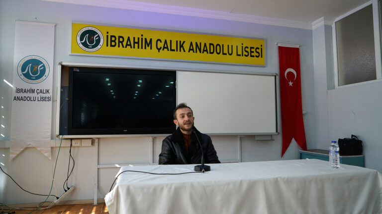 Büyükşehir, Gençleri Edebiyatın Usta Kalemleriyle Buluşturmayı Sürdürüyor