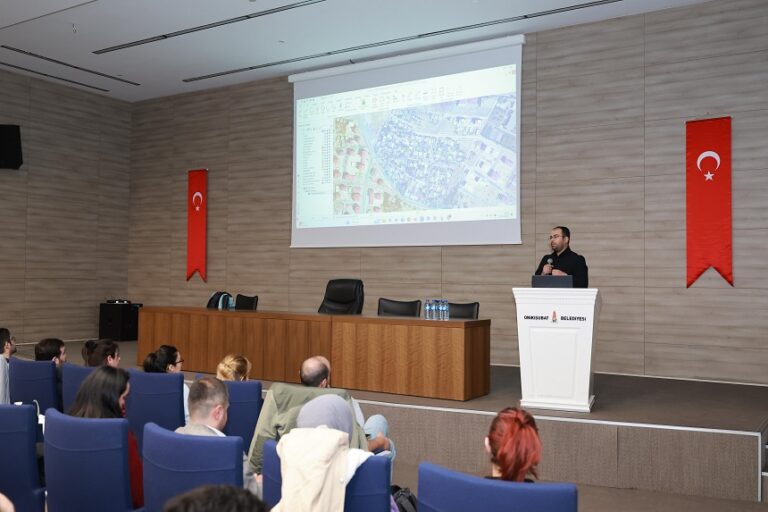 Onikişubat Belediyesi’nden ‘Afet Sonrası Kent Planlaması’na akademik katkı