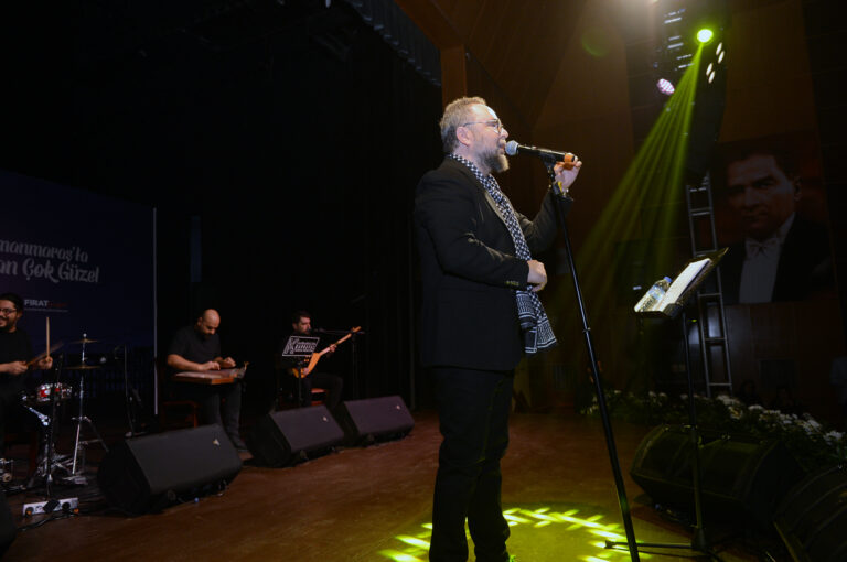 Mustafa Cihat, Ramazan’ın Manevi İklimini Müziğiyle Yansıttı