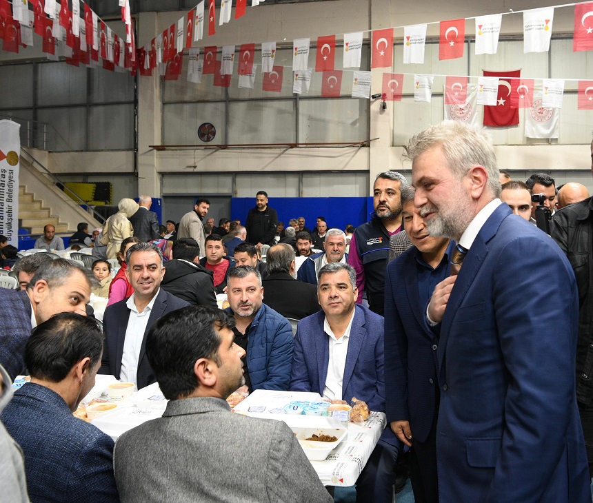 Büyükşehir Türkoğlu’nda Ramazan Sofrası Kurdu, Gönüller Bir Oldu