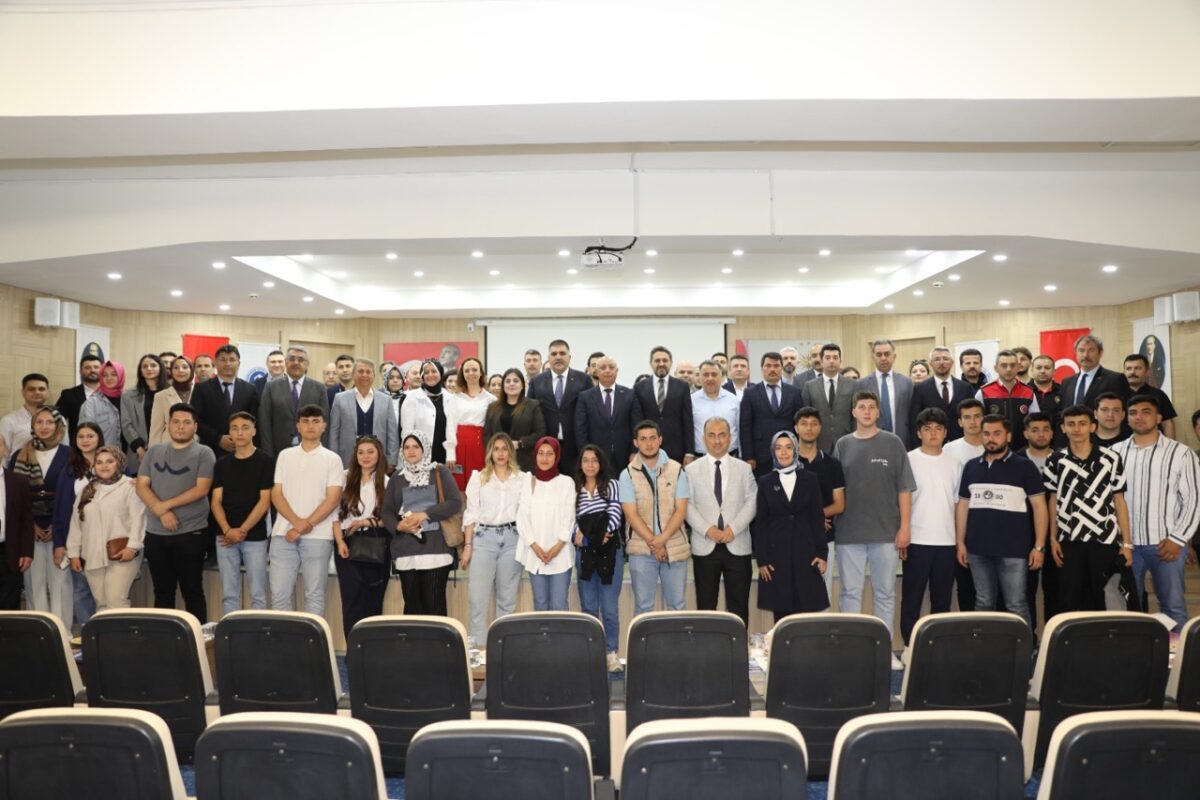 KİÜ Rektörü Bakan: “Paydaşsız Başarı Mümkün Değil!”