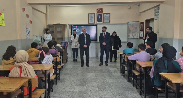 Ata Sporları Öğrenci Topluluğu Dervişli Ortaokulunda Mangala Kursu Verdi