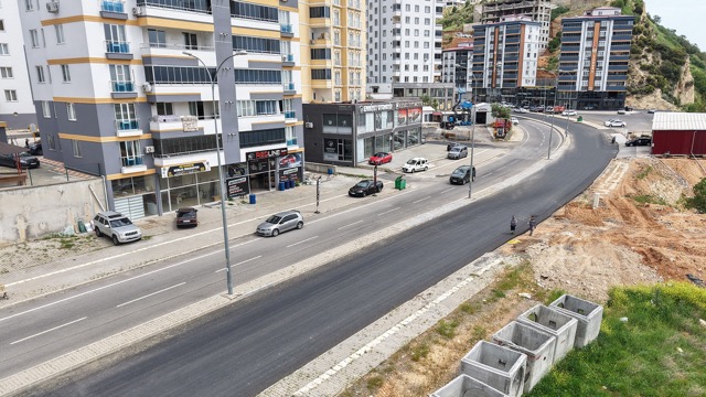 Büyükşehir, Süleyman Çelebi Caddesi’ni Yeniledi