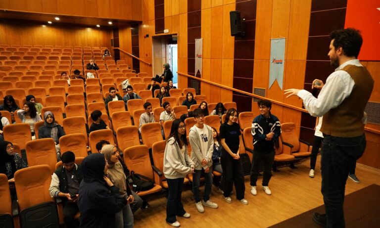 Genç Fikirler, Münazara Sahnesinde Hünerlerini Sergilemeye Hazırlanıyor