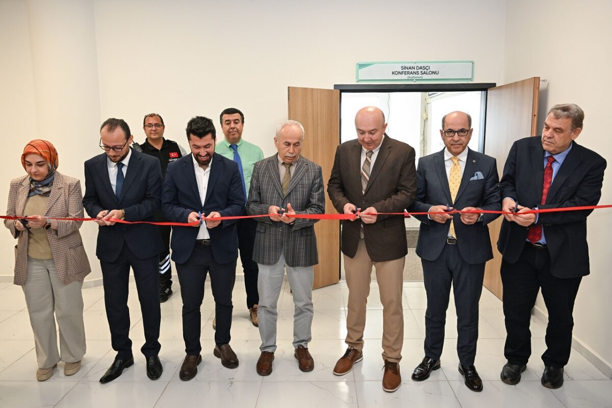 Teknik Bilimler Meslek Yüksekokulu Sinan Daşçı Konferans Salonu Törenle Hizmete Açıldı