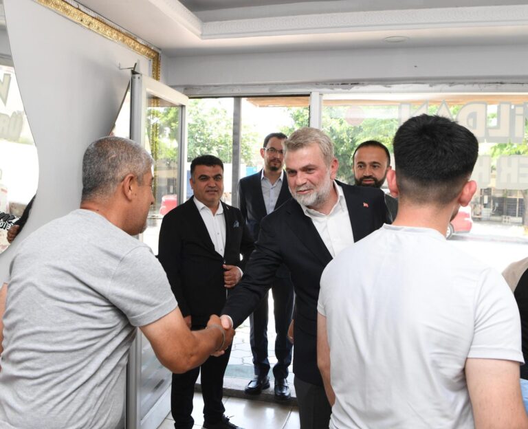 Başkan Görgel, Kanuni’de Esnaf ve Vatandaşlarla Bir Araya Geldi