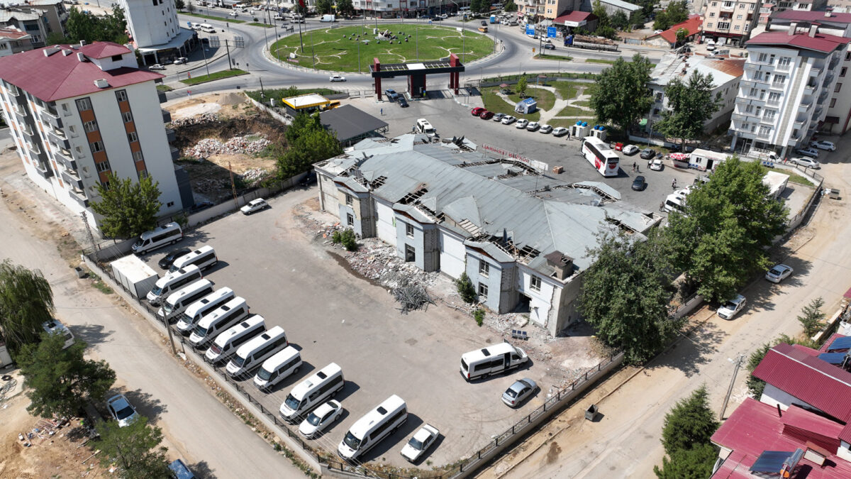 Göksun Terminali’nde Son Dokunuşlar Yapılıyor