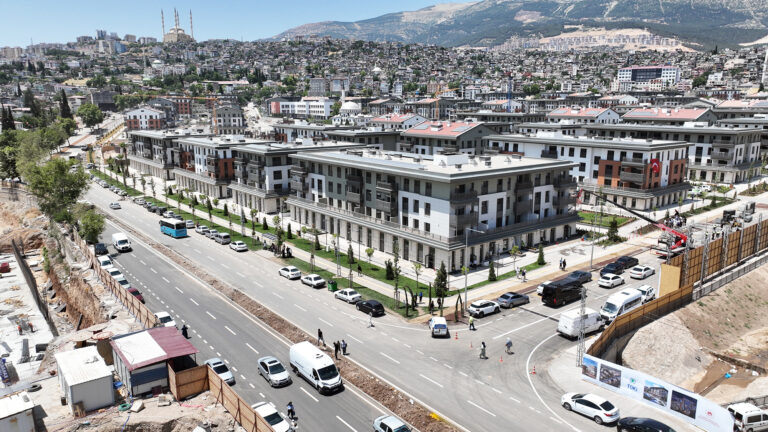 Azerbaycan Mahallesi’nin Yolları Büyükşehir’den