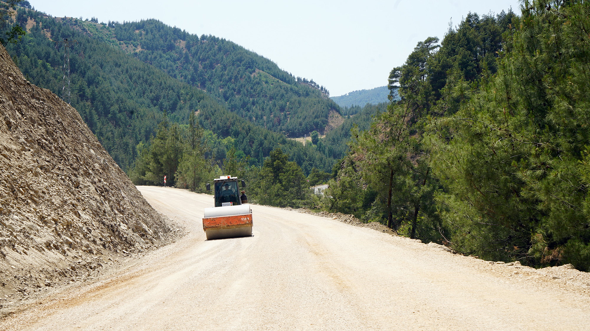 Andırın – Merkez Ulaşımını 20 Kilometre Kısaltacak Yol Tamamlanıyor