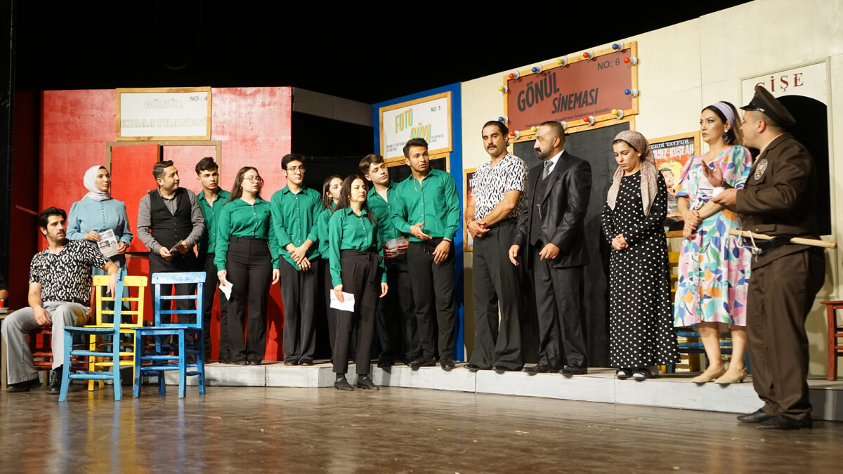 Sahne Maraş, Ödüllü Gösterisiyle Bir Kez Daha Seyirci Karşısına Çıktı