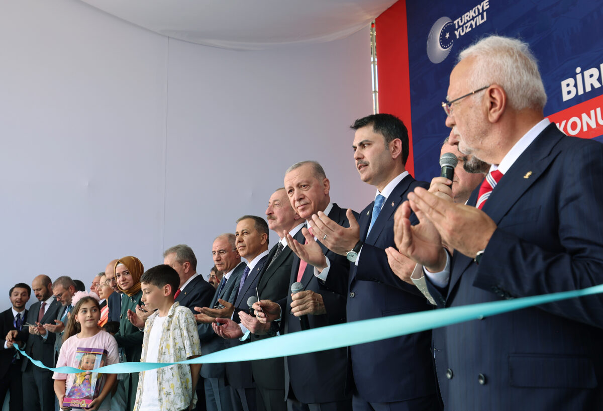 Cumhurbaşkanı Erdoğan ve Aliyev’in Katılımıyla 250 Bininci Konutun Kuraları Çekildi