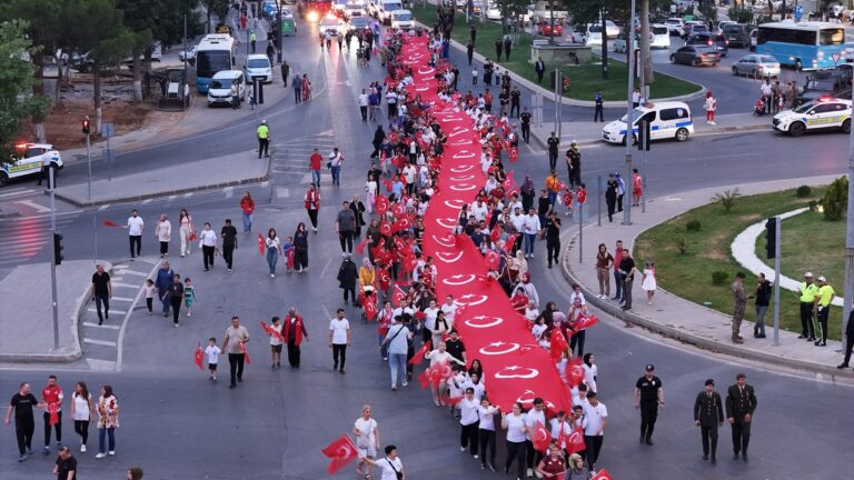 9 Yıl Önceki Ruhla; Kahramanmaraş Demokrasi ve Milli Birlik Kortejinde Buluştu