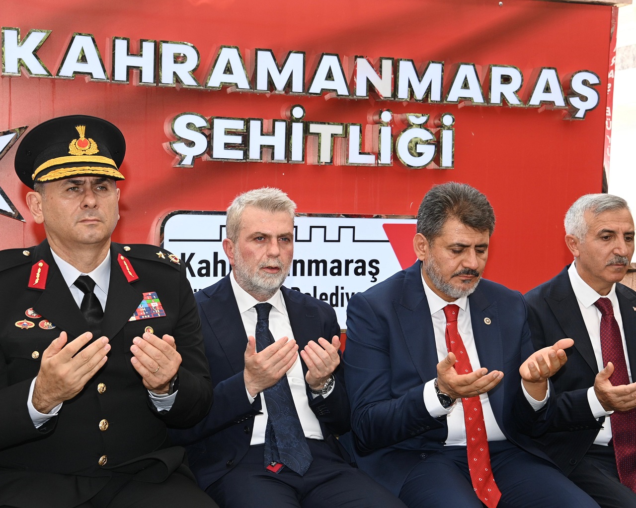 Aziz Şehitler, Demokrasi ve Milli Birlik Günü’nde Dualarla Yâd Edildi
