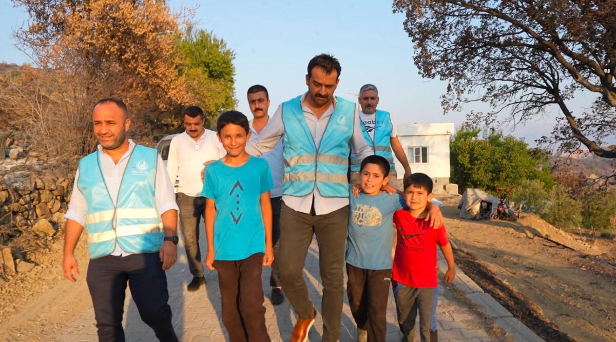 Başkan Gedemenli’den Çamlıbel’de Çocuklara Bisiklet Desteği