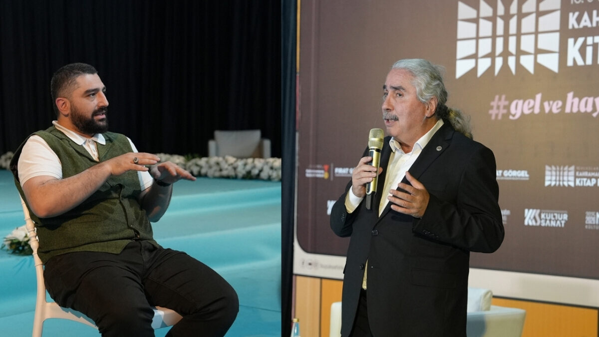 Ural ve Tuğtağ’dan Kitap Fuarı’nda Edebiyat Dolu Söyleşi