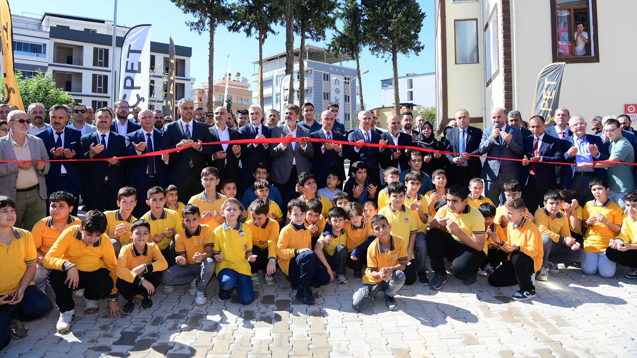 İbrahim Koç Uygulama Camii ve Filiz Koç Kur’an Kursu, Dualarla Hizmete Açıldı