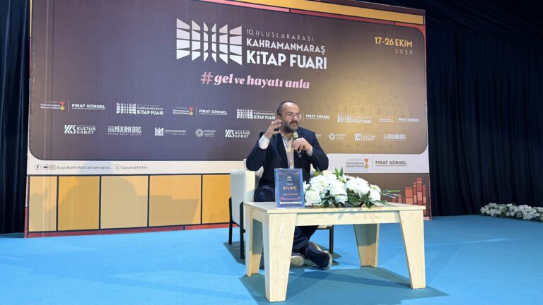 Kitap Fuarı, Son Gününde Taha Kılınç Söyleşisiyle Devam Etti