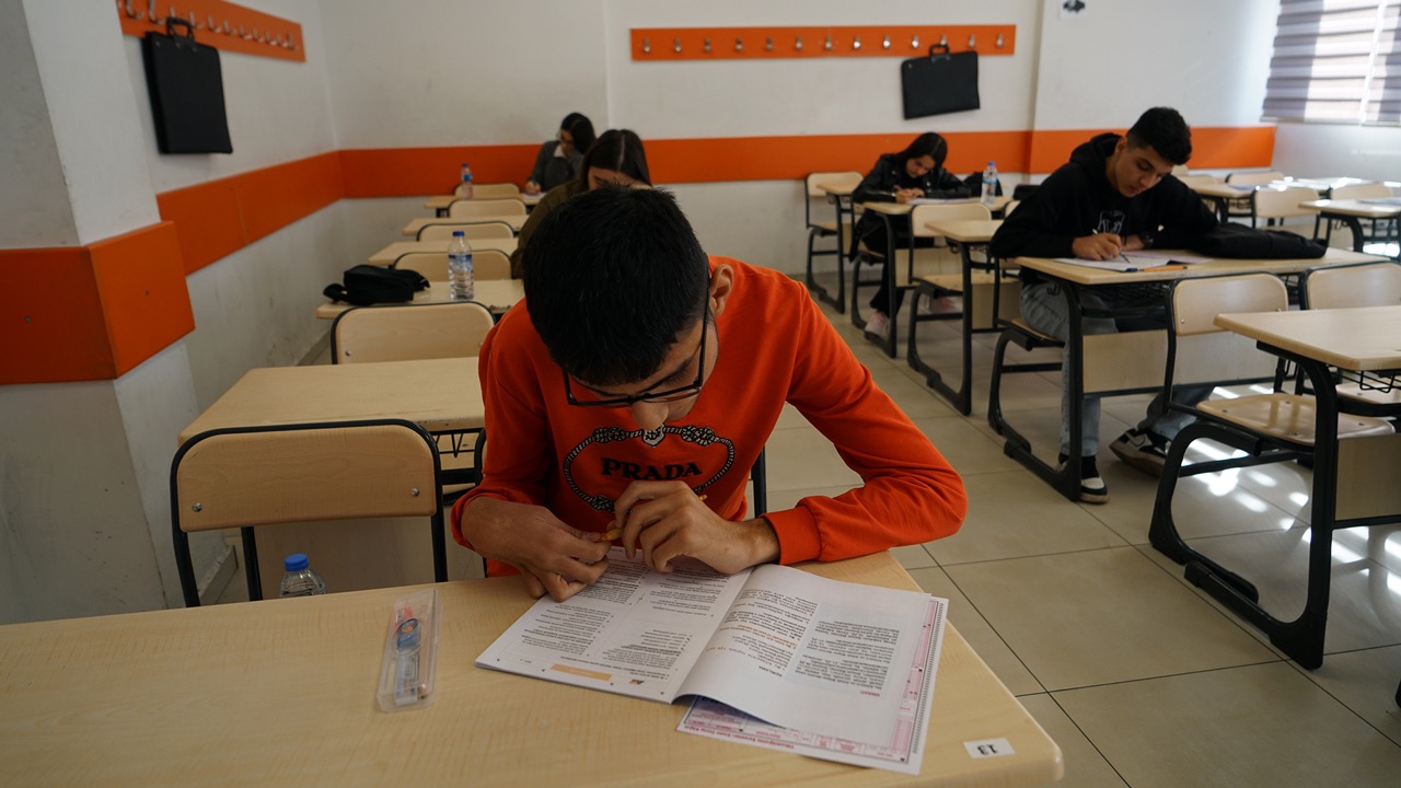 Büyükşehir’den Üniversite Yolunda Gençlere Güçlü Destek