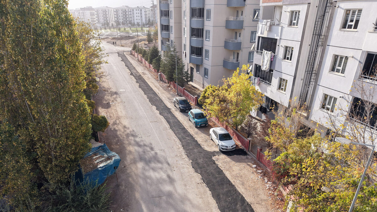 Elbistan’da Altyapının Ardından Yollar da Bir Bir Onarılıyor