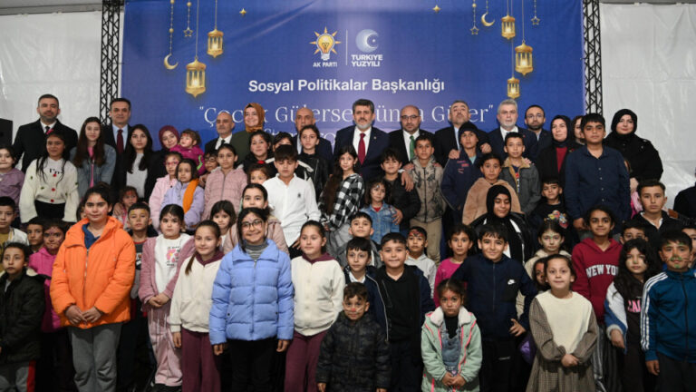 Başkan Görgel, Çocukların Bayram Sevincine Ortak Oldu