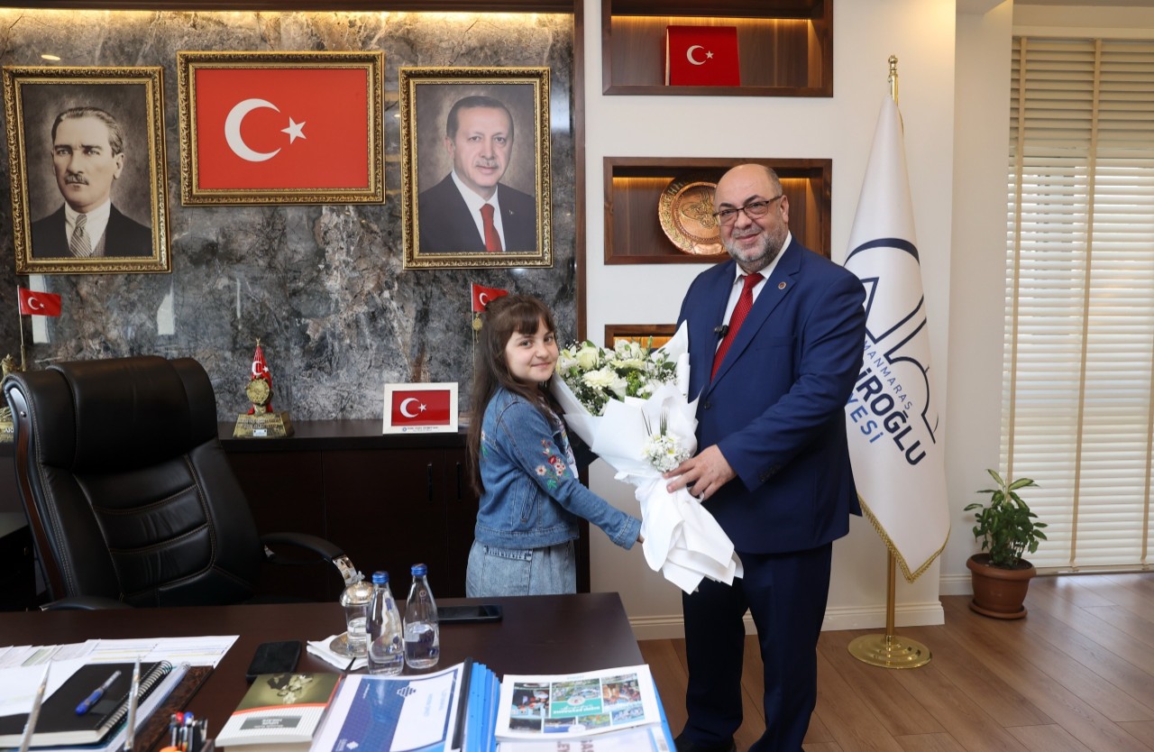 Dulkadiroğlu Belediyesi’nde Başkanlık Makamı Ecrin Nisanur Aşgan’a Emanet Edildi