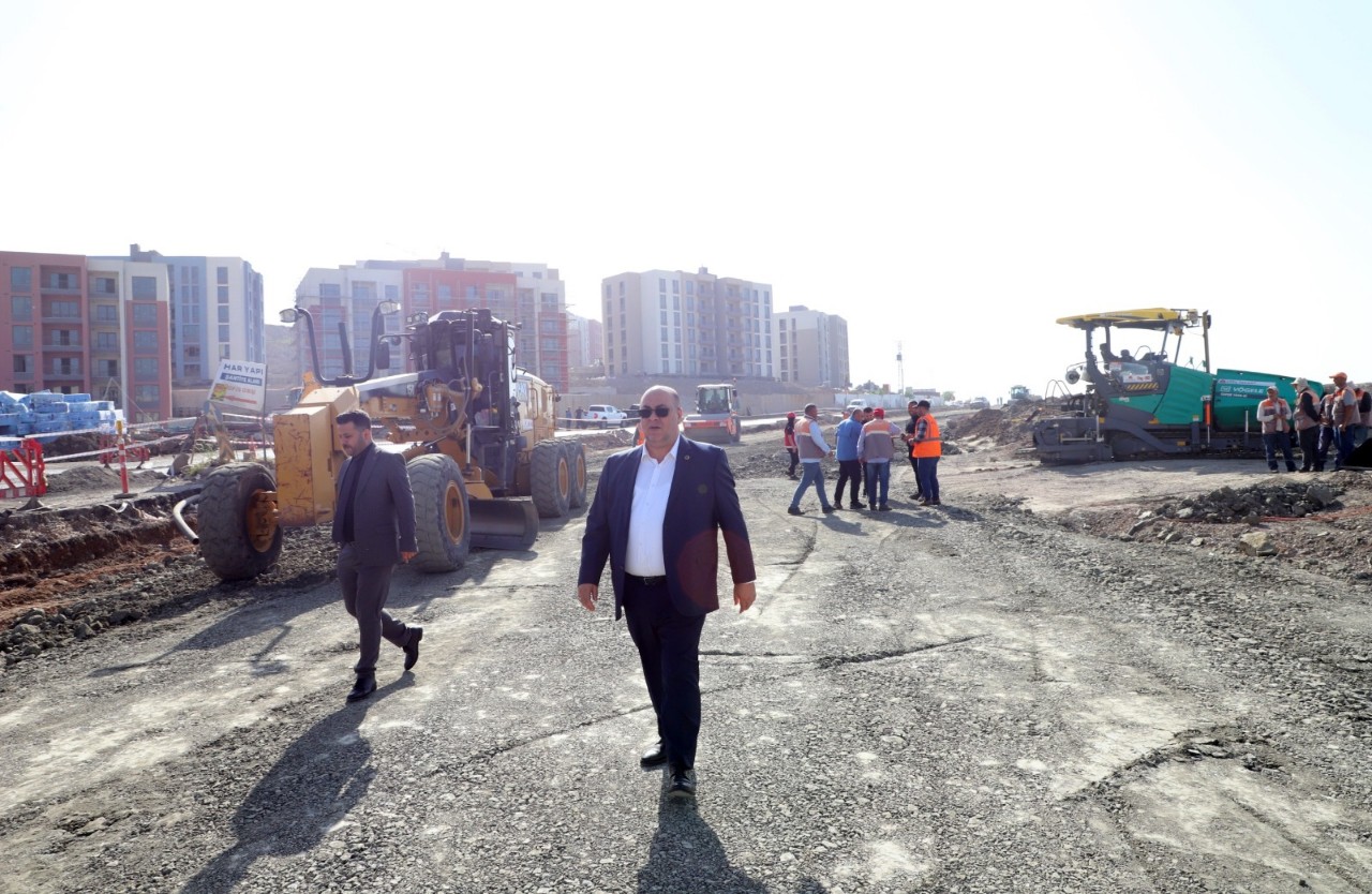 Başkan Akpınar Doğukent Mahallesinde Devam Eden Çalışmaları Yerinde İnceledi