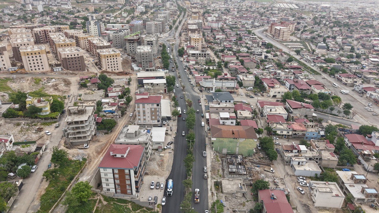 Büyükşehir, Dulkadiroğlu Şeyh Şamil Caddesi’nin Asfaltını Yeniledi