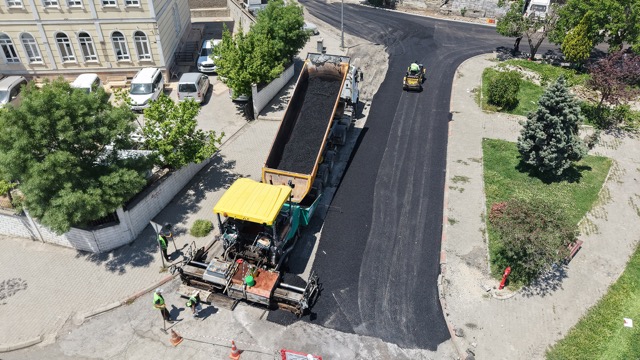 Dulkadiroğlu’nda Sokak Sokak Cadde Cadde Asfalt Çalışması Başladı