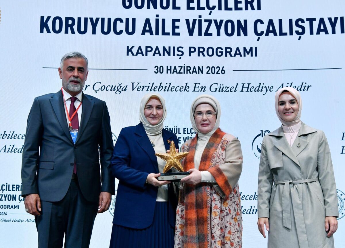 Kahramanmaraş’ın Koruyucu Aile Başarısı Ödülle Taçlandı