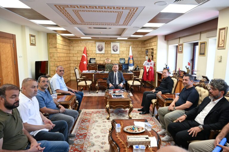 KSÜ’de Öğretmen Ayla Kara ve Öğrenciler İçin Anlamlı Buluşma