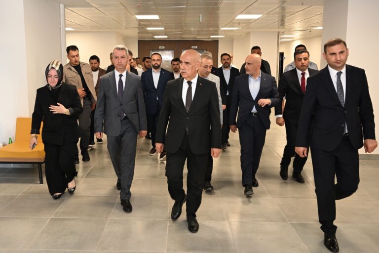 KSÜ’de Tamamlanan Yeni Öğrenci Yurtları Yerinde İncelendi