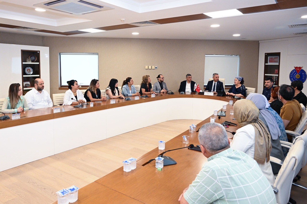 KSÜ’de Tekstil ve Moda Alanında İş Birliği Toplantısı Düzenlendi