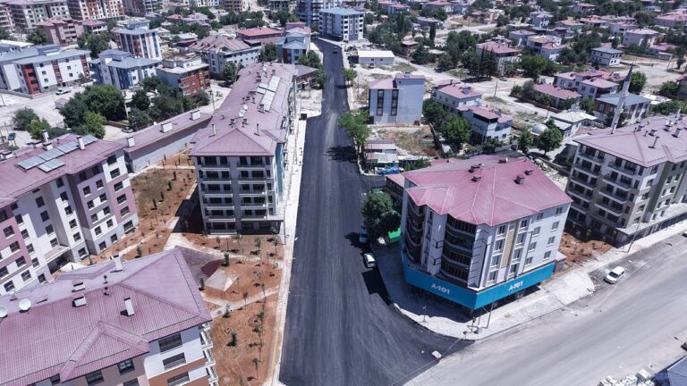 Büyükşehir, Elbistan Kümbet Caddesi’ni Yeni Görünümüne Kavuşturuyor