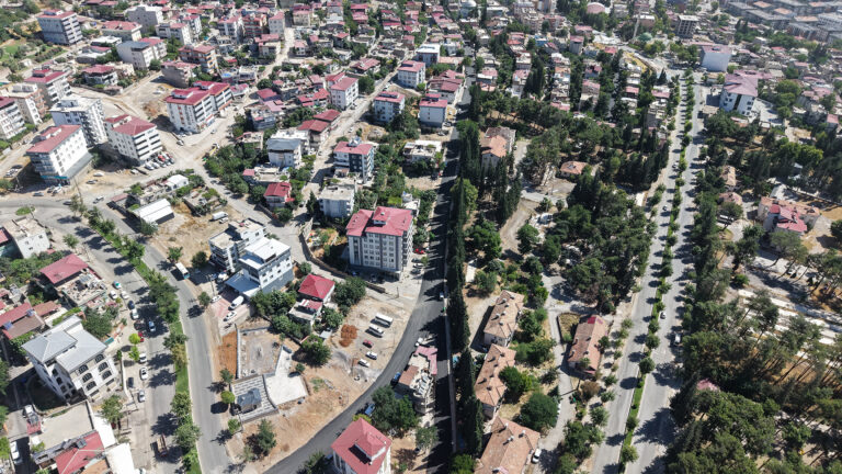 Büyükşehir, Mükremin Halil Caddesi’nde İlk Etabı Tamamladı