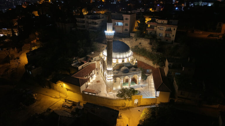 Depremde Hasar Alan 5 Cami Daha Yeniden İbadete Açılıyor